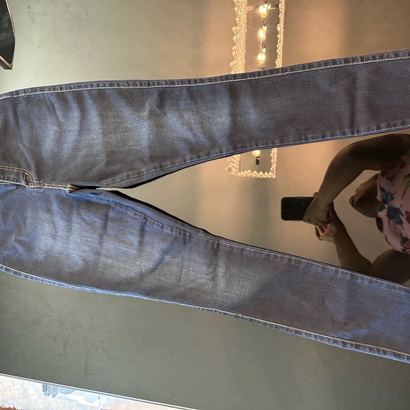 Stylish Blue Denim Jeans - Picture 1 of 4